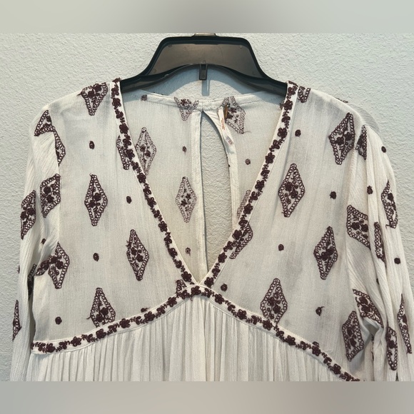 Free People White Gauze Peasant Top Brown Diamond Embroidery Boho Hippie XS - Picture 4 of 9